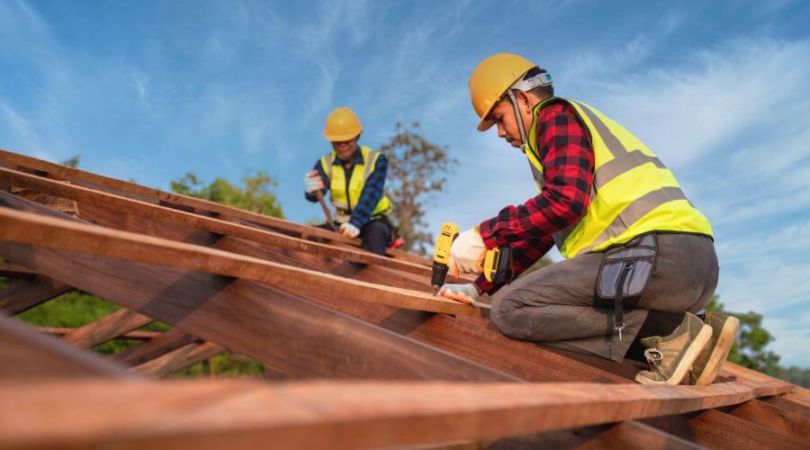 Professional gutter cleaning in Pledger, TX
